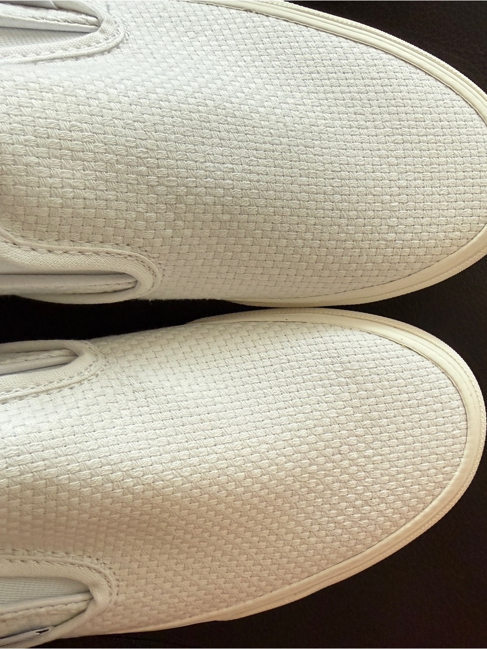 Vans White Textured Slip-On sneakers